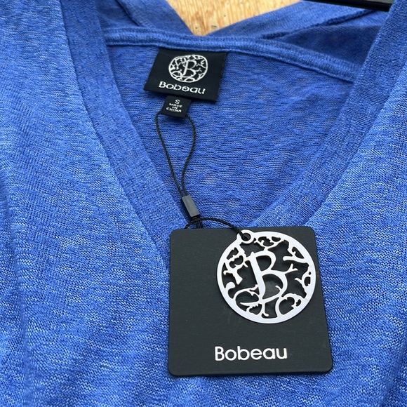 Bodeau sleeveless shirt, V-neck front, V-neck back with a slight ruffle - Picture 7 of 7